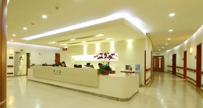 華邦瀛液晶拼接屏入駐香港大學深圳醫院，升級信息咨詢服務體驗